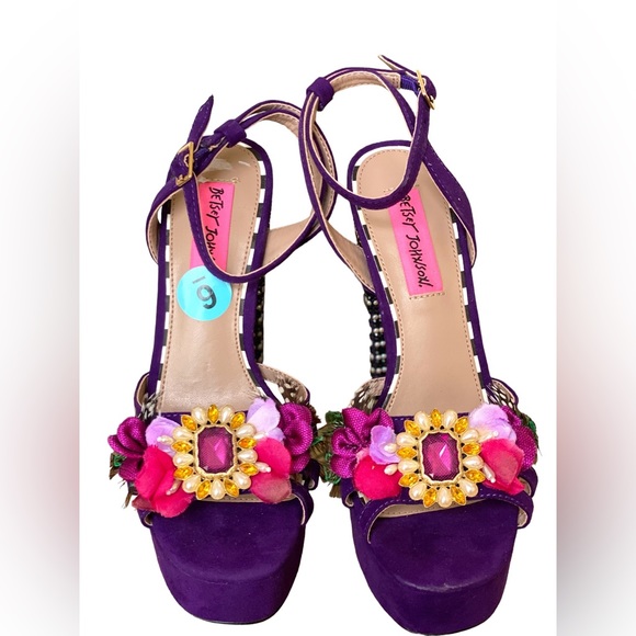 Betsey Johnson NWT Marlo Platform Sandals Multicolor Size 6 . - Picture 1 of 13